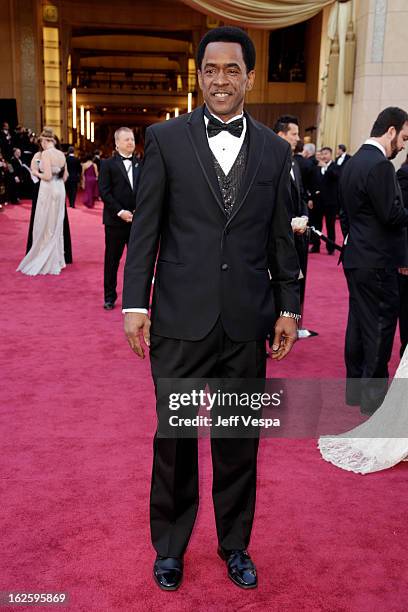 Actor Dwight Henry arrives at the Oscars at Hollywood & Highland Center on February 24, 2013 in Hollywood, California.