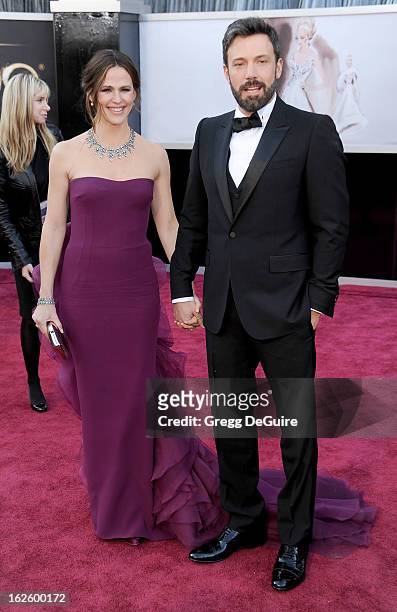 Actors Jennifer Garner and Ben Affleck arrive at the Oscars at Hollywood & Highland Center on February 24, 2013 in Hollywood, California.