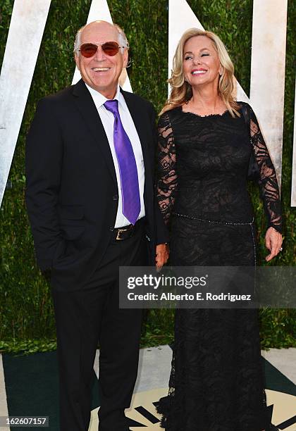 Singer Jimmy Buffet and Jane Slagsvol arrives at the 2013 Vanity Fair Oscar Party hosted by Graydon Carter at Sunset Tower on February 24, 2013 in...