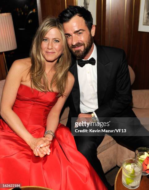 Justin Theroux and Jennifer Aniston attend the 2013 Vanity Fair Oscar Party hosted by Graydon Carter at Sunset Tower on February 24, 2013 in West...