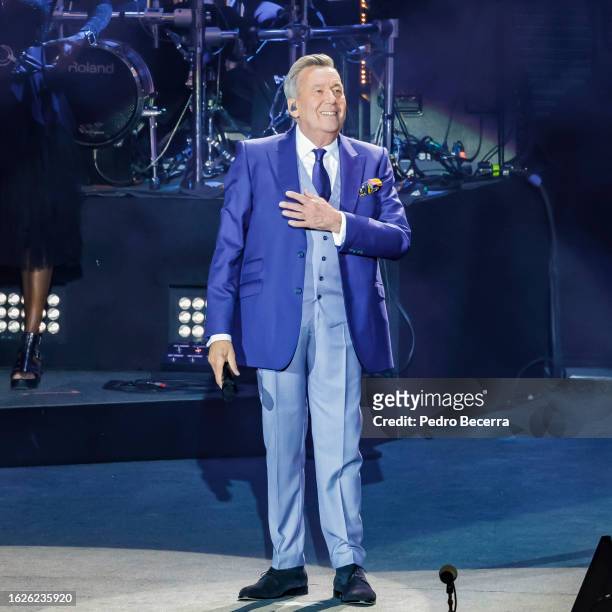 Roland Kaiser performs live on stage at the Waldbühne on August 26, 2023 in Berlin, Germany.