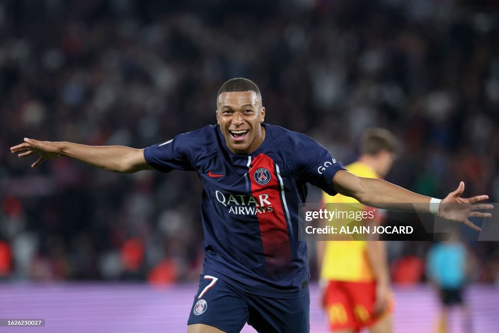 TOPSHOT-FBL-FRA-LIGUE1-PSG-LENS