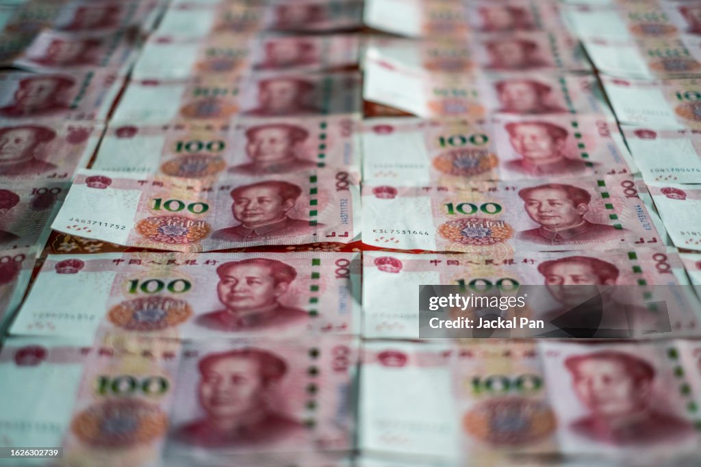 9 Rmb Chinese Cny Money In 100 Rmb Bills Stock-Foto - Getty Images