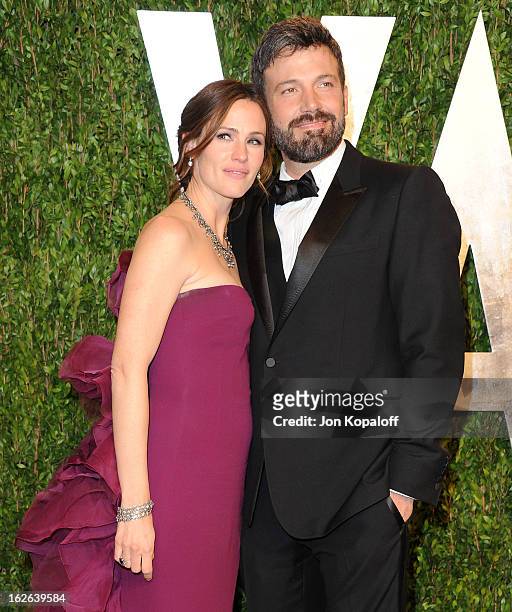 Actress Jennifer Garner and actor Ben Affleck attend the 2013 Vanity Fair Oscar party at Sunset Tower on February 24, 2013 in West Hollywood,...