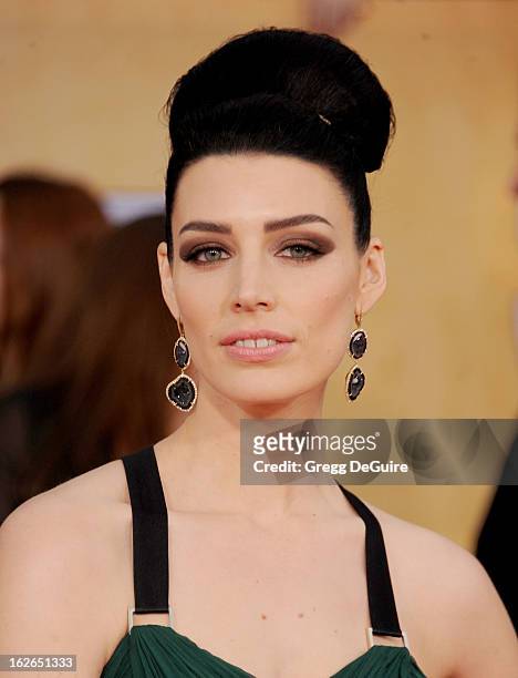 Actress Jessica Pare arrives at the 19th Annual Screen Actors Guild Awards at The Shrine Auditorium on January 27, 2013 in Los Angeles, California.