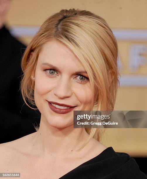 Actress Claire Danes arrives at the 19th Annual Screen Actors Guild Awards at The Shrine Auditorium on January 27, 2013 in Los Angeles, California.