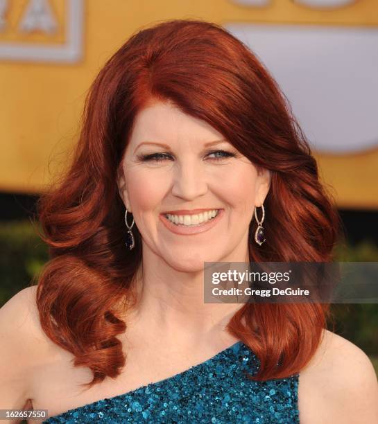 Actress Kate Flannery arrives at the 19th Annual Screen Actors Guild Awards at The Shrine Auditorium on January 27, 2013 in Los Angeles, California.