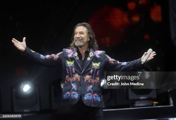 Marco Antonio Solis performs during his El Buki World Tour 2023 at Footprint Center on August 19, 2023 in Phoenix, Arizona.