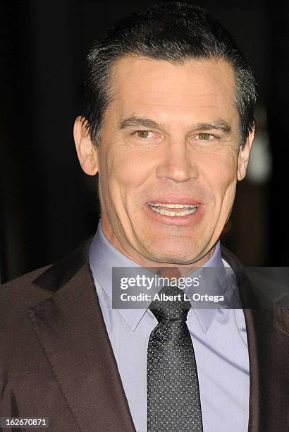 Actor Josh Brolin arrives for The Los Angeles Premiere of "Gangster Squad" held at Grauman's Chinese Theatre on January 7, 2013 in Hollywood,...