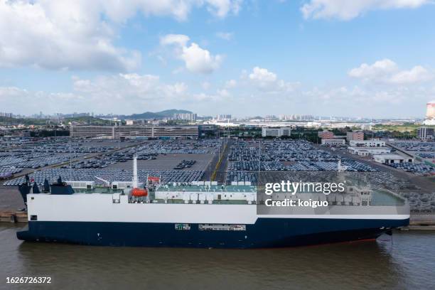 car terminal ro-ro ship - car ferry stock pictures, royalty-free photos & images