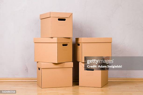 cajas de cartón - lid fotografías e imágenes de stock