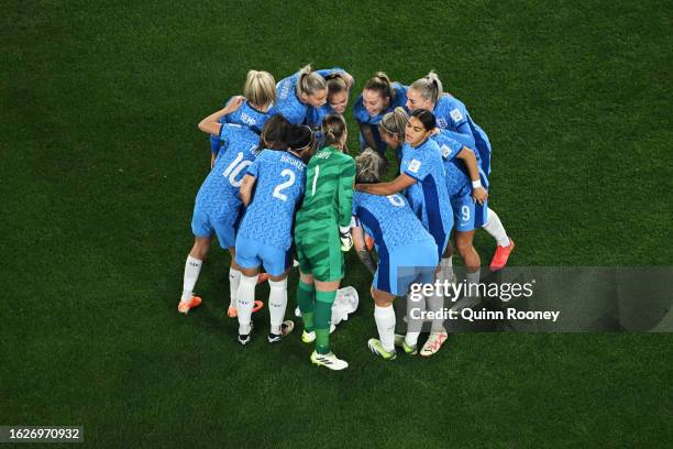 England players huddle prior to the FIFA Women's World Cup Australia & New Zealand 2023 Final match between Spain and England at Stadium Australia on...