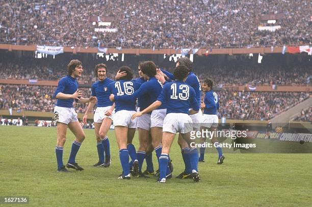 Italy celebrates their thriumph at the end of the World Cup Final match against West Germany in Madrid, Spain. Italy won the match 3-1. \ Mandatory...