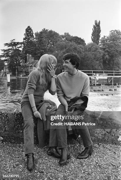 Marriage Of Catherine Deneuve And David Bailey. Mariage civil pour Catherine DENEUVE et David BAILEY à la mairie de Saint Pancras à LONDRES suivie...