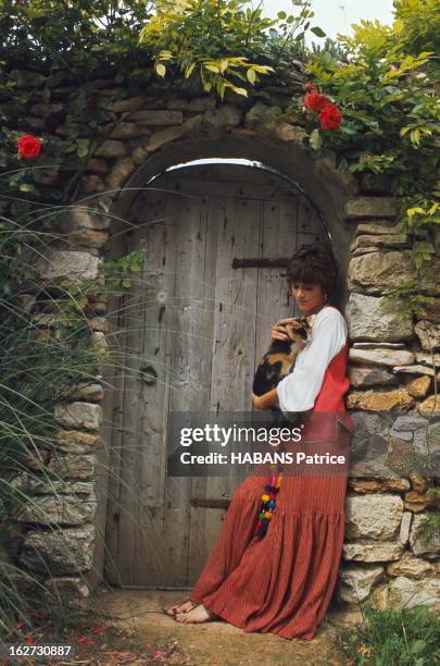 Jane Fonda At Home In The Countryside. Jane FONDA chez elle dans sa propriété à la campagne , proche de Houdan et à 80 kilomètres de Paris : la...