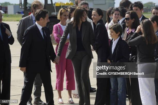 Release Of Ingrid Betancourt: Arrival In France. Libération de l'otage franco-colombienne Ingrid BETANCOURT après six ans et quatre mois de...