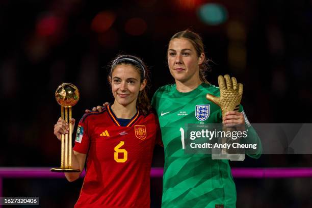 Golden Ball Award winner Aitana Bonmati of Spain and FIFA Golden Glove Award winner Mary Earps of England pose for a photo at the award ceremony...