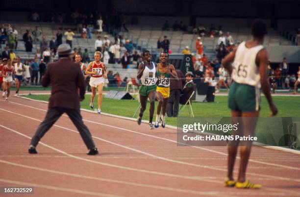 Mexico Olympics Games 1968. Les JO de Mexico du 12 au 27 octobre 1968. Athlétisme. Course de fond. 10 000 mètres hommes : l'incroyable sprint de...