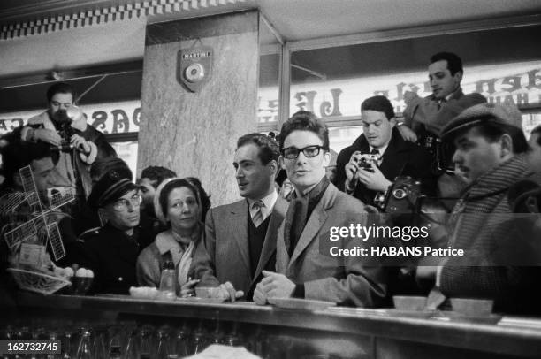 Brigitte Bardot And Jacques Charrier: The Birth Of Their Son Nicolas. Jacques CHARRIER fête la naissance de son fils Nicolas et reçoit les...