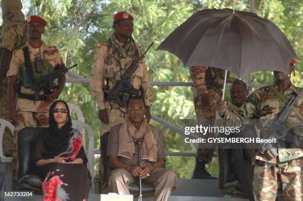 Missed Coup In Chad. Jeudi 13 avril, une colonne d'une soixantaine de pick-up et un demi-milliers de rebelles se sont lancés, en vain, à l'assaut de...