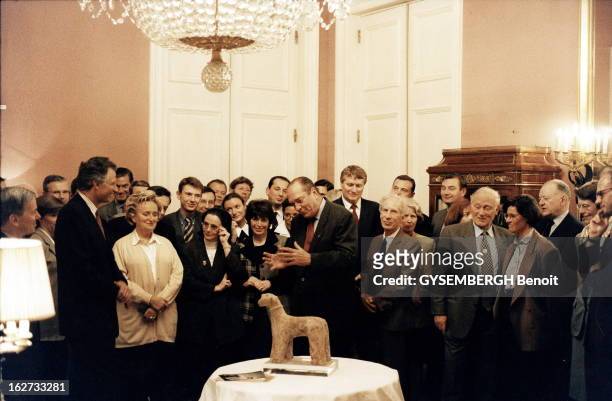 The 64Th Birthday Of Jacques Chirac. Pour le 64?me anniversaire de Jacques CHIRAC, son ?pouse Bernadette et ses collaborateurs ? l'Elys?e lui ont...