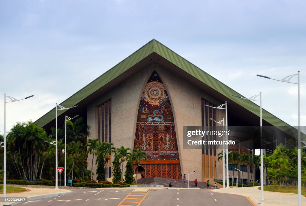 Parlamentsgebäude von PNG, 'Haus Tambaran', Independence Boulevard, Port Moresby, Papua-Neuguinea