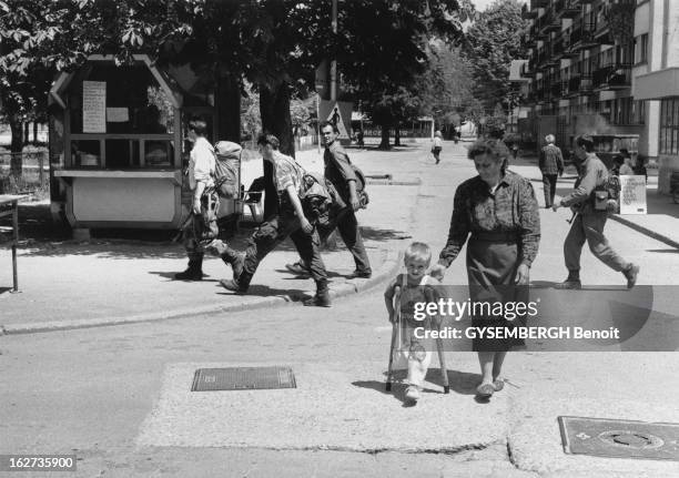 War In Bosnia And Herzegovina: Martyr Children Of Bihac. Bosnie-Herzégovine - Août 1995 - Les enfants victimes de la guerre - Aladin, 4 ans,...