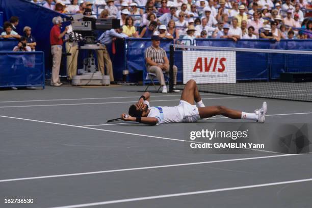 Yannick Noah And Henri Leconte Lose The Final Men Double. Etats-Unis, New-York, 7 septembre 1985, depuis 1978, le parc de Flushing Meadows accueille...