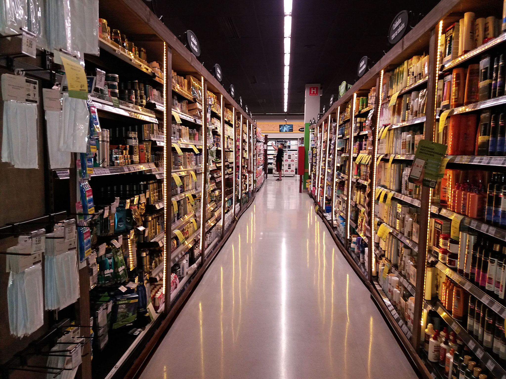greenback store aisle