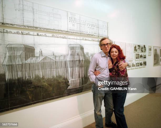 Close-Up Of Christo And Jeanne-Claude. Etats-Unis, 31 mars 1994, le couple d'artistes CHRISTO et son épouse, JEANNE-CLAUDE chez eux, à New York. Ils...