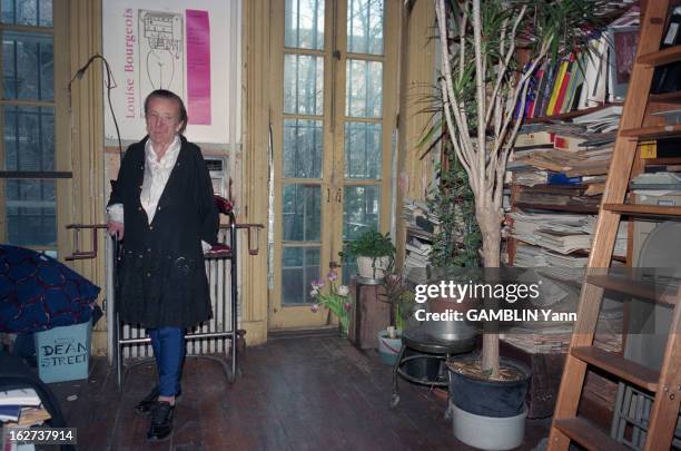 Rendezvous With Louise Bourgeois. Aux Etats-Unis, à New York, 18 mars 1996. Rendez-vous avec la sculptrice française, Louise BOURGEOIS dans son...