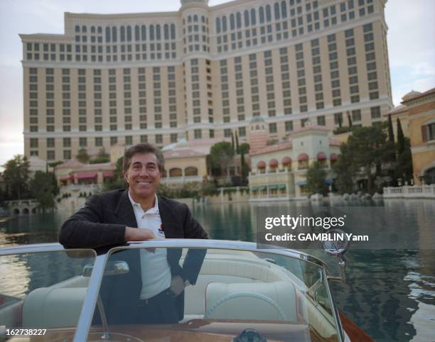 Steve Wynn, Owner Of Luxurious Hotel Casinos In Las Vegas. A Las Vegas, en novembre 1998, portrait de Steve WYNN, propriétaire de luxueux...