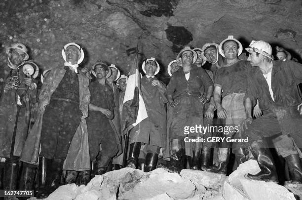 Work During The Construction Of Mont Blanc Tunnel. 15 aout 1962, un tunnel routier est creusé sous le massif du Mont Blanc, reliant la France à...