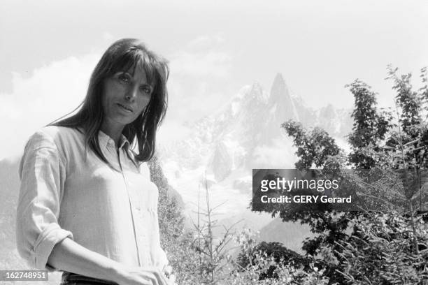 Rendezvous With Singer And Actress Marie-Jose Neuville. En Aout 1979, lors d'un séjours à la montagne, la chanteuse, comédienne, animatrice de radio...