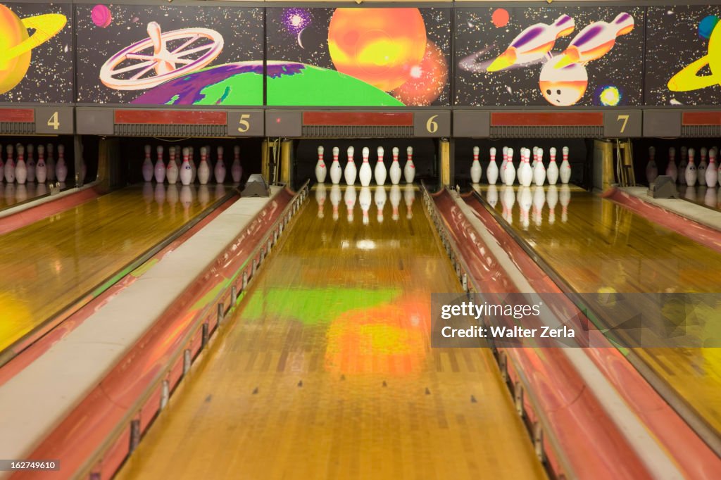 Pins at the end of blowing lane