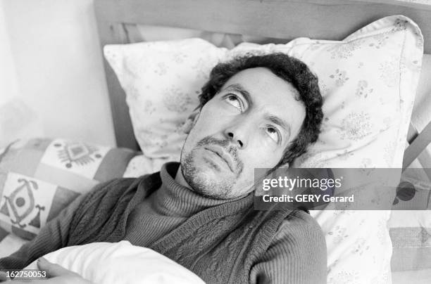 The Harkis Of Evreux On A Hunger Strike. Evreux, le 14 janvier 1974. Des harkis font la grève de la faim revendiquant le droit d'être considéré comme...