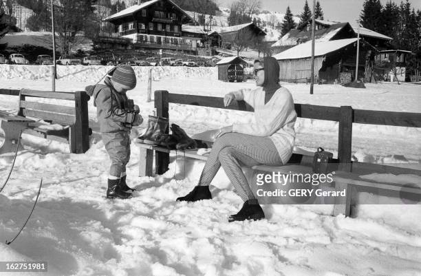 Grace Of Monaco On Holiday In St Moritz. Suisse, 8 février 1962, la Princesse GRÂCE DE MONACO, en vacances dans la station de ski Saint-Moritz. GRÂCE...