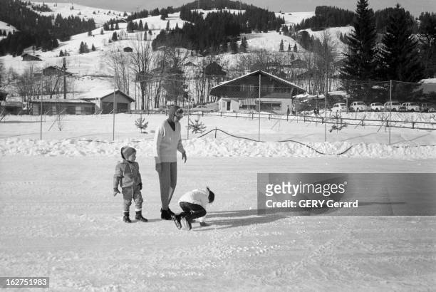 Grace Of Monaco On Holiday In St Moritz. Suisse, 8 février 1962, la Princesse GRÂCE DE MONACO, en vacances dans la station de ski Saint-Moritz. GRÂCE...