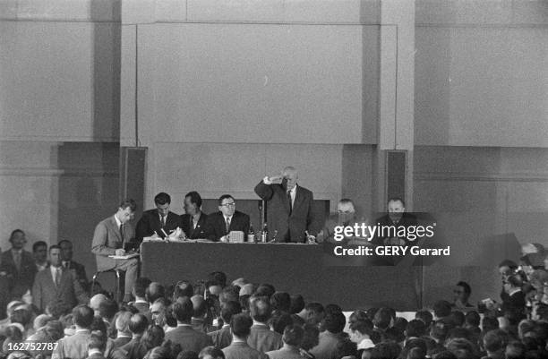 Summit Conference In Paris. Paris, le 18 mai 1960, Conférence au sommet, entre les quatre pays administrateurs de Berlin. Elle échoue suite à...