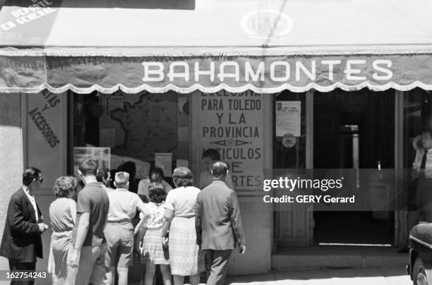 Federico Bahamontes, Winner Of The 1959 Tour De France. Espagne, 17 juillet 1959, la ville de Tolède attend le retour du coureur cycliste Federico...