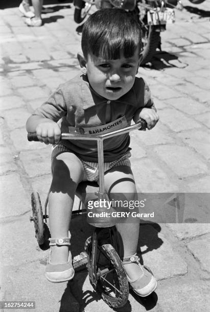 Federico Bahamontes, Winner Of The 1959 Tour De France. Espagne, 17 juillet 1959, la ville de Tolède attend le retour du coureur cycliste Federico...