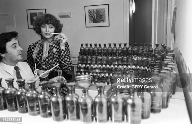 Close-Up Of Nicky Verfaillie, The Former Camembert Merchant Become Queen Of Perfume. Paris, le 8 novembre 1976. Close-up Nicky VERFAILLIE,...