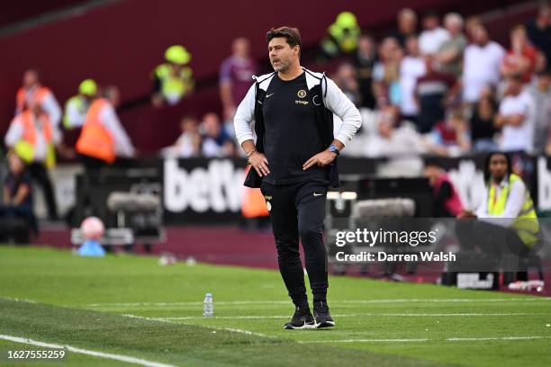 Mauricio Pochettino, Manager of Chelsea, looks on during the Premier League match between West Ham United and Chelsea FC at London Stadium on August...