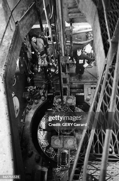 The Comex, Compagnie Maritime D'Expertise, Works On The Drilling Boat 'Pelican'. 22 novembre 1976, La COMEX est une société spécialisée dans...