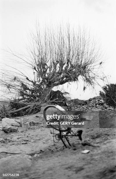 The Disaster Of The Malpasset Dam In Frejus. France, Fréjus, 8 décembre 1959, suite à la rupture du barrage de Malpasset sur la rivière Reyran le 2...