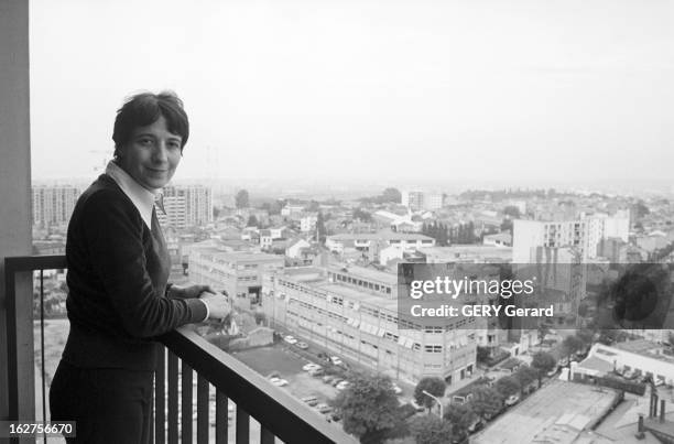 Rendezvous With Arlette Laguiller. France, 29 septembre 1975, Arlette LAGUILLER est une femme politique française d'extrême gauche. L'année...