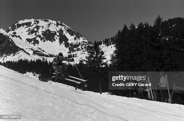 Alpine Skying Championships Kandahar. En Suisse, à Mürren en mars 1961se déroule l'ARLBERG-KANDAHAR , 3ème compétition de ski alpin après les Jeux...