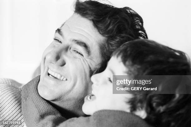 Rendezvous With Daniel Gelin And His Son Manual. France, 9 mai 1962, l'acteur Daniel GELIN tourne alors dans le film 'Règlements de comptes' du...
