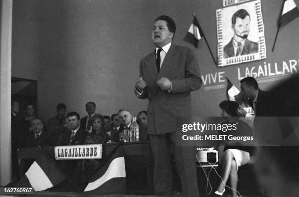 Cantonal Elections Of 1960 In Algiers: Meeting Of The French Algeria List. Alger, février 1960 : réunion publique de la liste Algérie française à la...