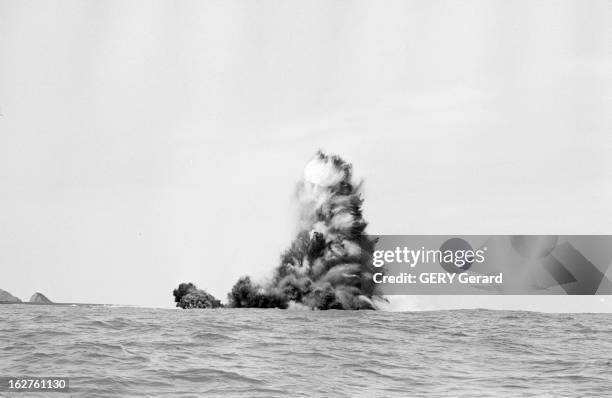 The Island Of Syrtlingur Rises In 1965. Islande, 31 mai 1965, une éruption volcanique sous-marine avec émission de lave, entre mai et octobre, crée...